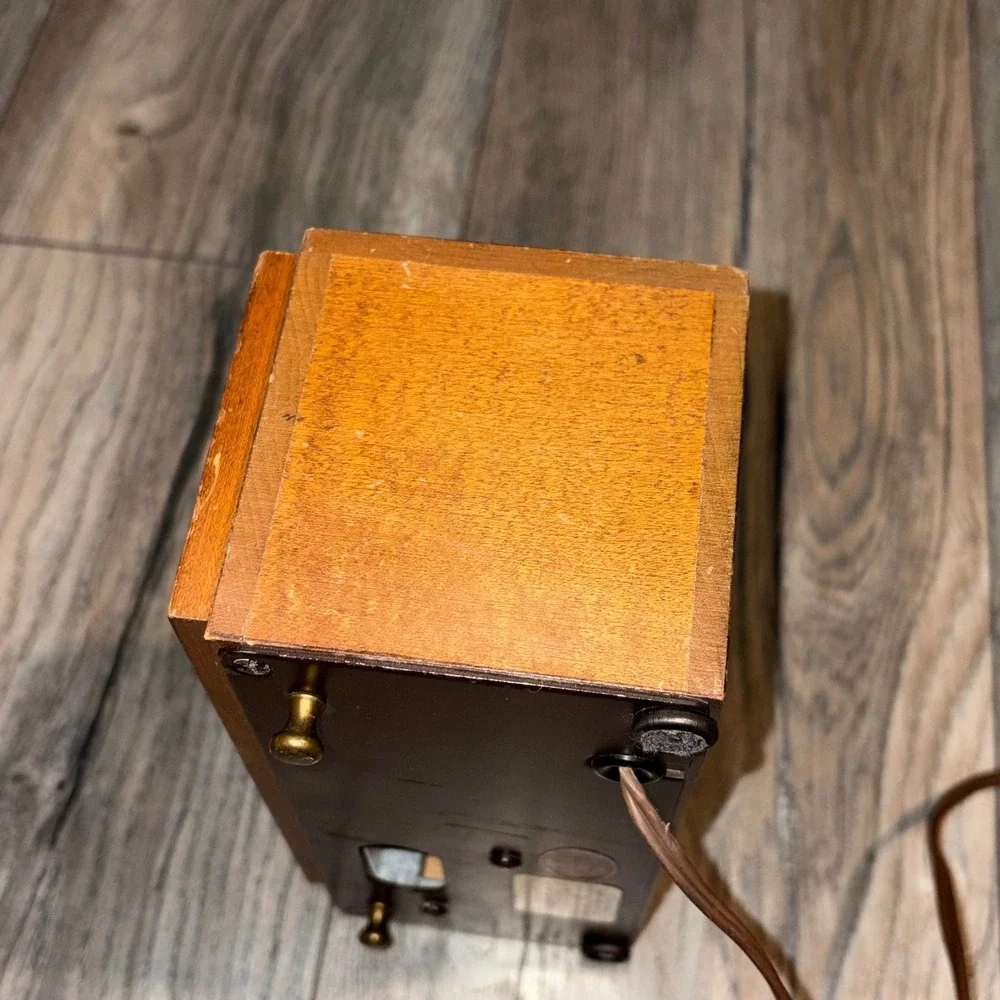 MCM Seth Thomas Speed Read Electric Flip Clock Wood Case Vintage Not Working